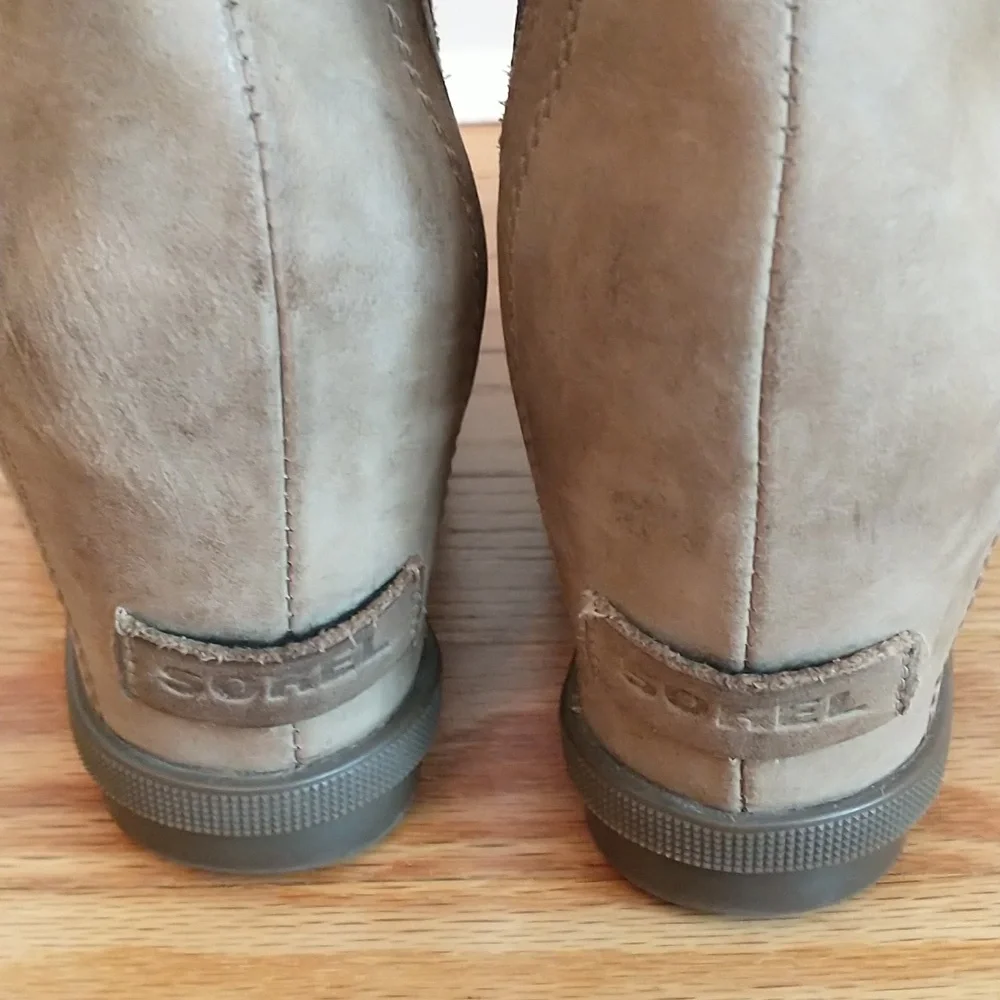 Sorel Joan of Arc wedge Chelsea leather‎ bootie